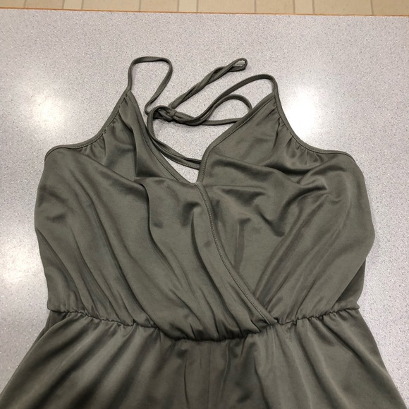 Army green halter romper - Picture 2 of 4